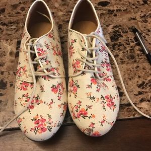 Floral oxford shoes